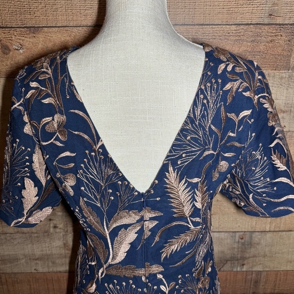 JS COLLECTIONS Maya Short Flutter Sleeve Embroidered Sheath Dress size 6 - Picture 8 of 13